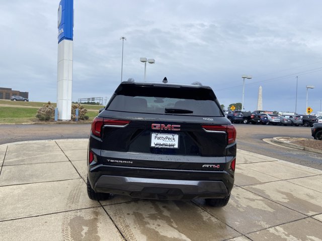 Used 2026 GMC Terrain AT4 image 9