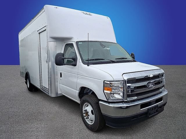 New 2027 Ford E-450 and Econoline 450 Super Duty w/ Power Equipment Group RWD image 2
