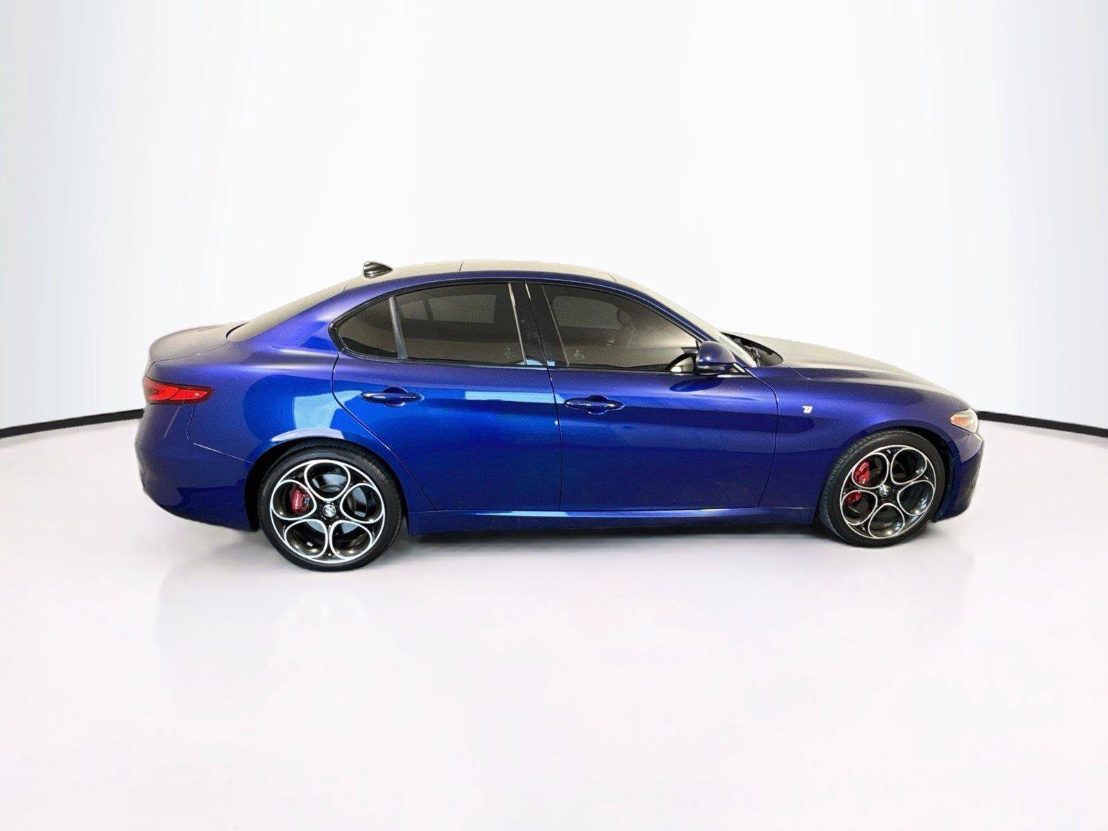 Used 2023 Alfa Romeo Giulia Ti w/ Active Assist Plus Package RWD image 7