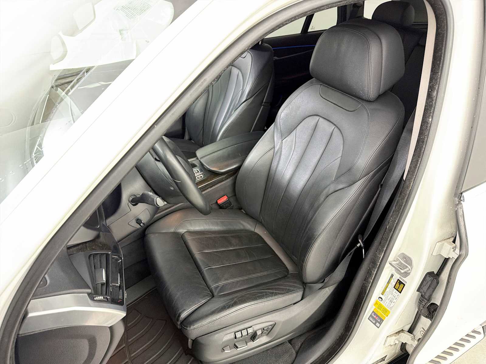 Used 2016 BMW X5 xDrive40e image 13