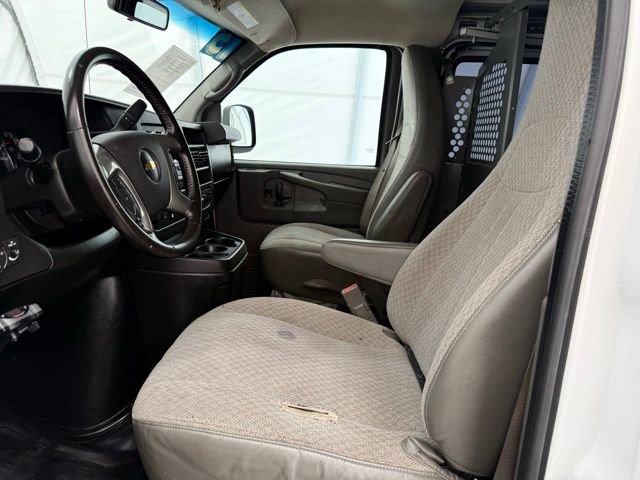Used 2015 Chevrolet Express 2500 image 11