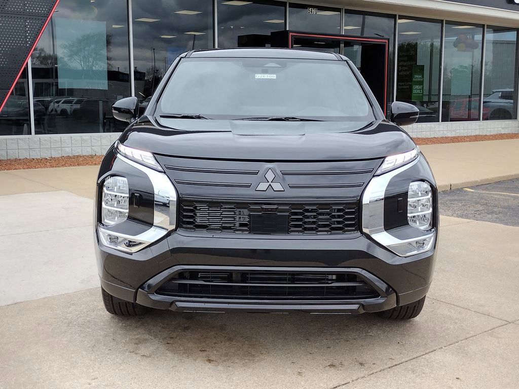 New 2026 Mitsubishi Outlander LE AWD/4WD image 12