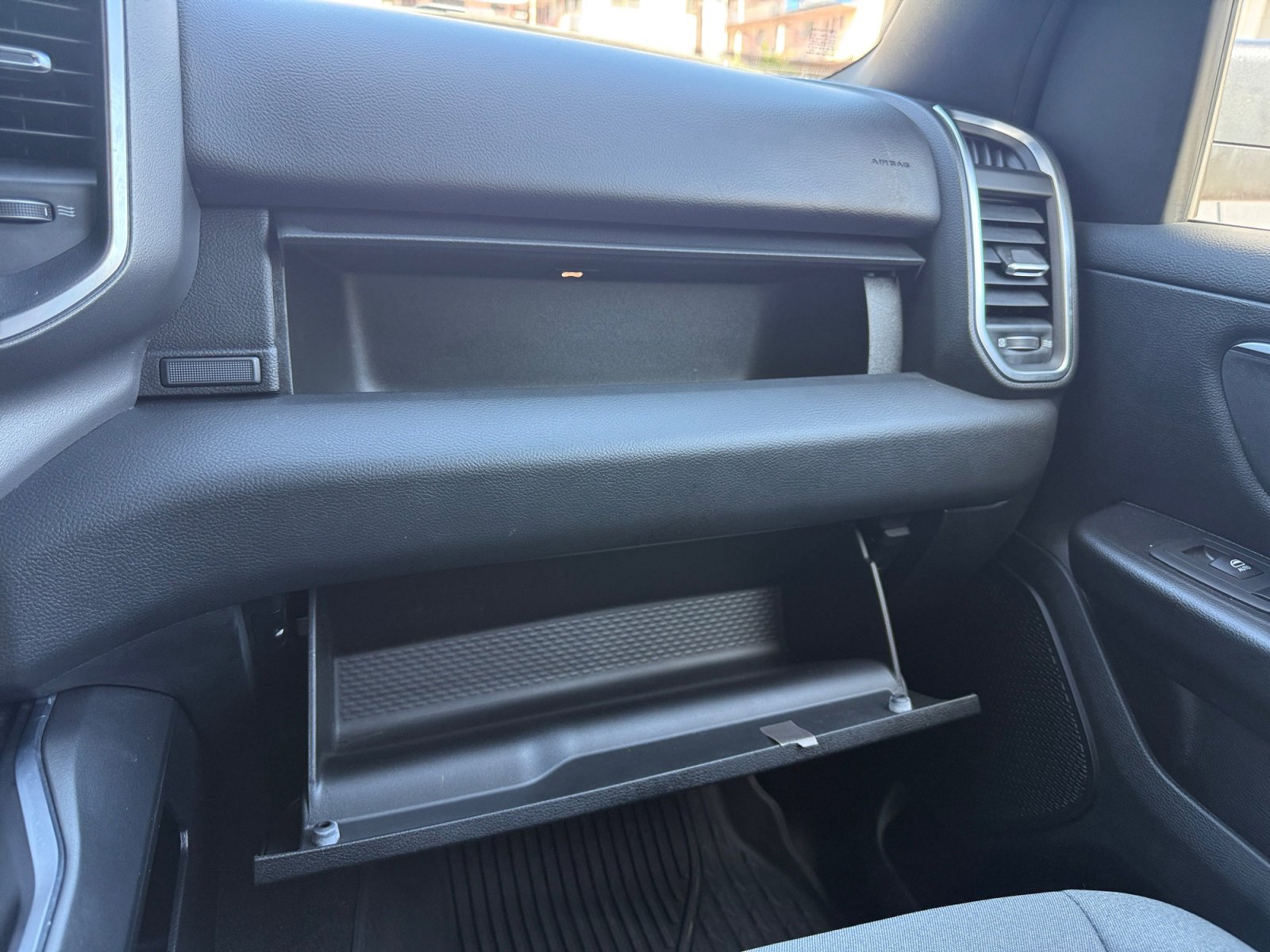 Used 2024 RAM 1500 Big Horn image 24