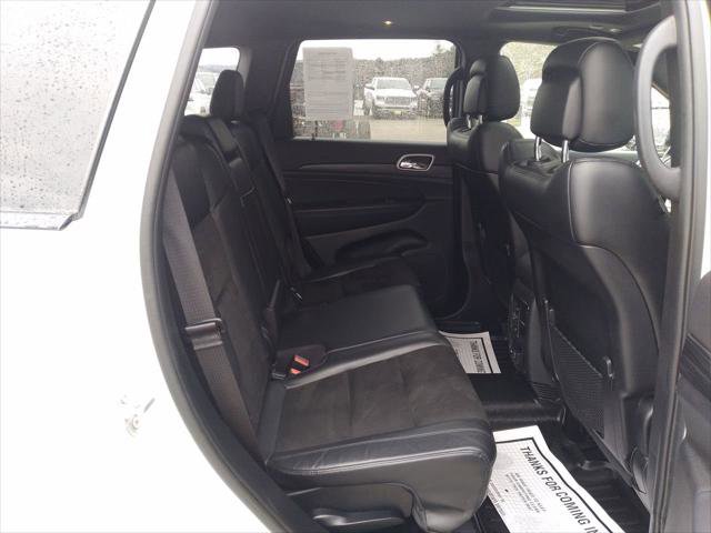 Certified 2021 Jeep Grand Cherokee Laredo X AWD/4WD image 8