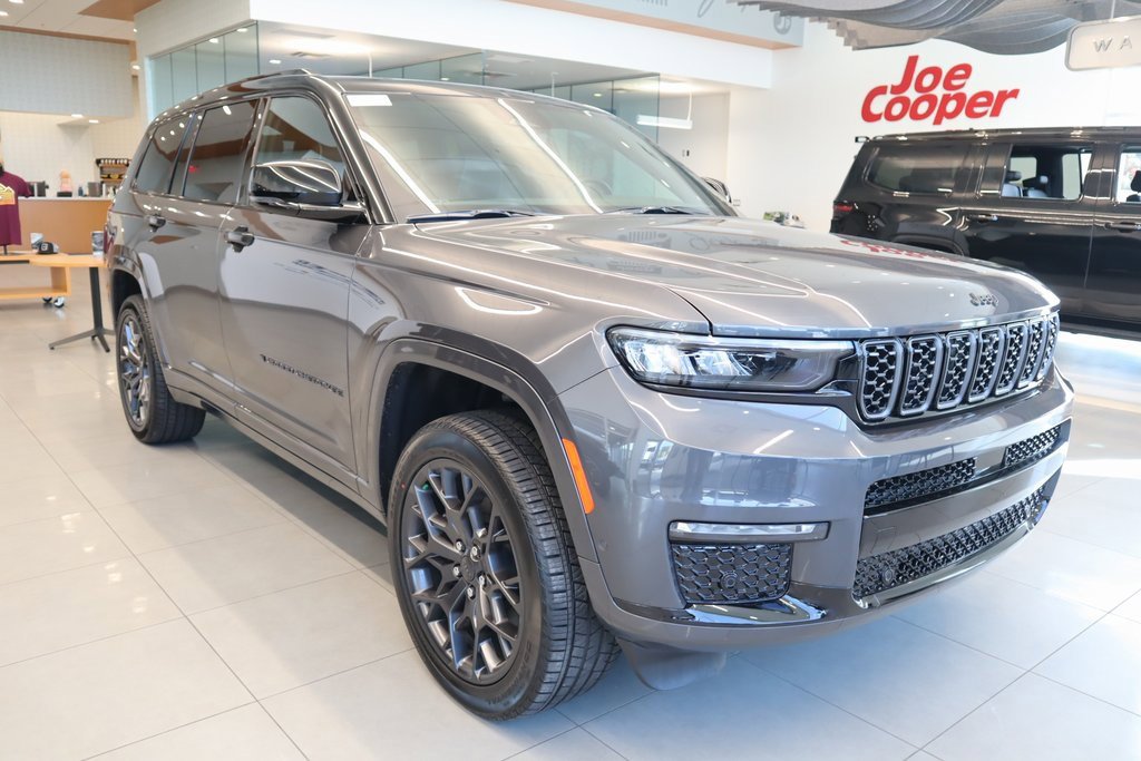 New 2025 Jeep Grand Cherokee L Summit image 1