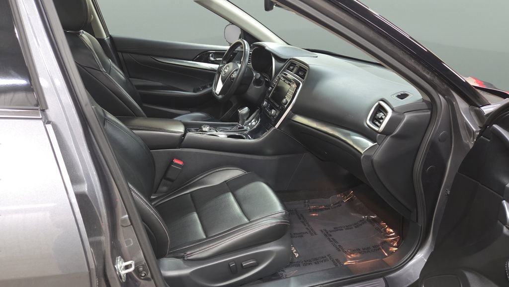 Used 2023 Nissan Maxima SL FWD image 27
