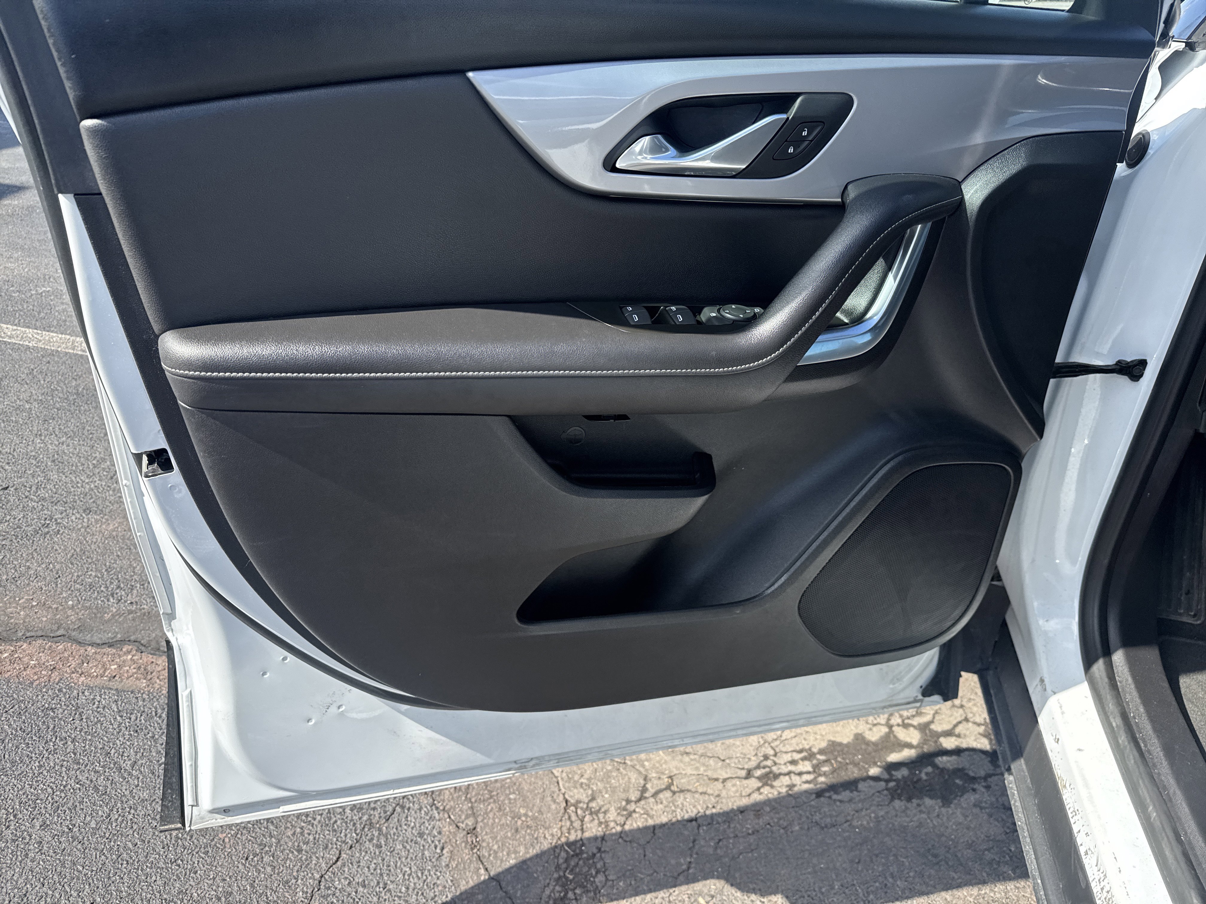 Used 2025 Chevrolet Blazer LT AWD/4WD image 15