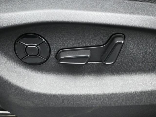 New 2026 Volkswagen Tiguan SE R-Line image 31