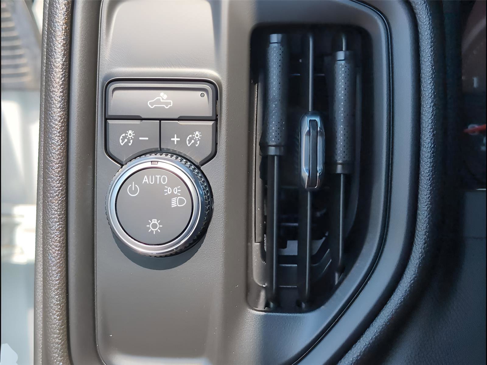 Used 2024 GMC Sierra 3500 Pro image 21