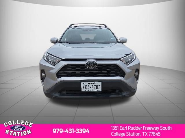 Used 2019 Toyota RAV4 XLE Premium FWD image 2