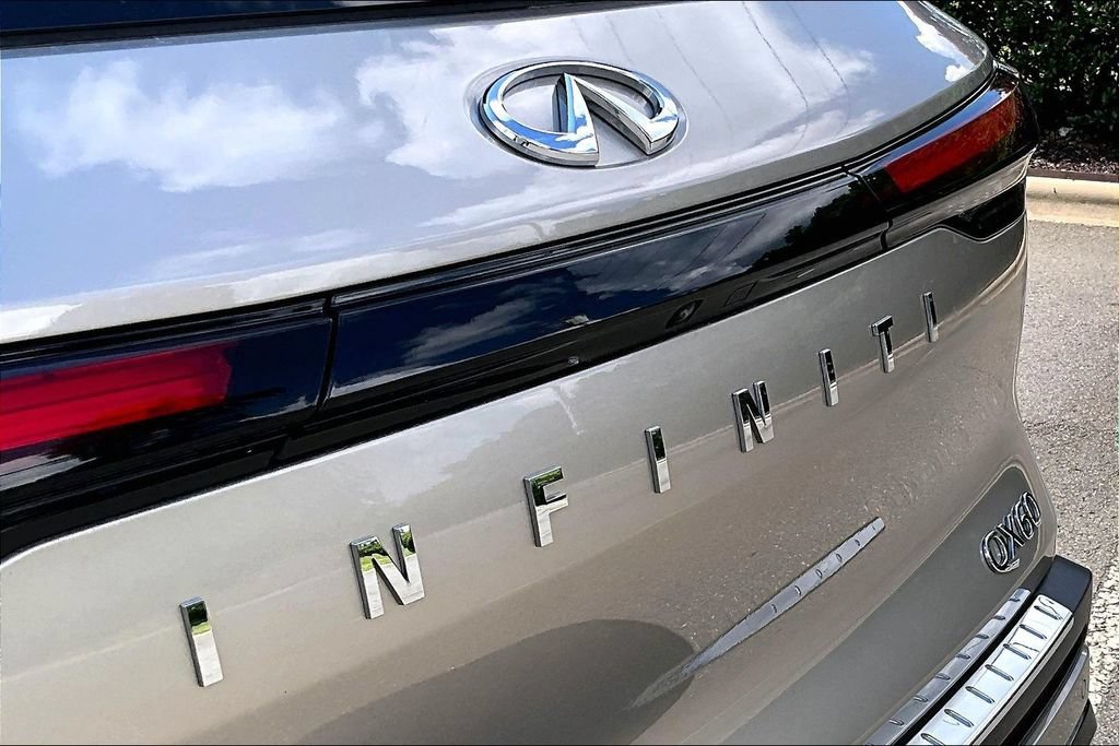 Used 2023 INFINITI QX60 Luxe w/ Performance Audio Package AWD/4WD image 27