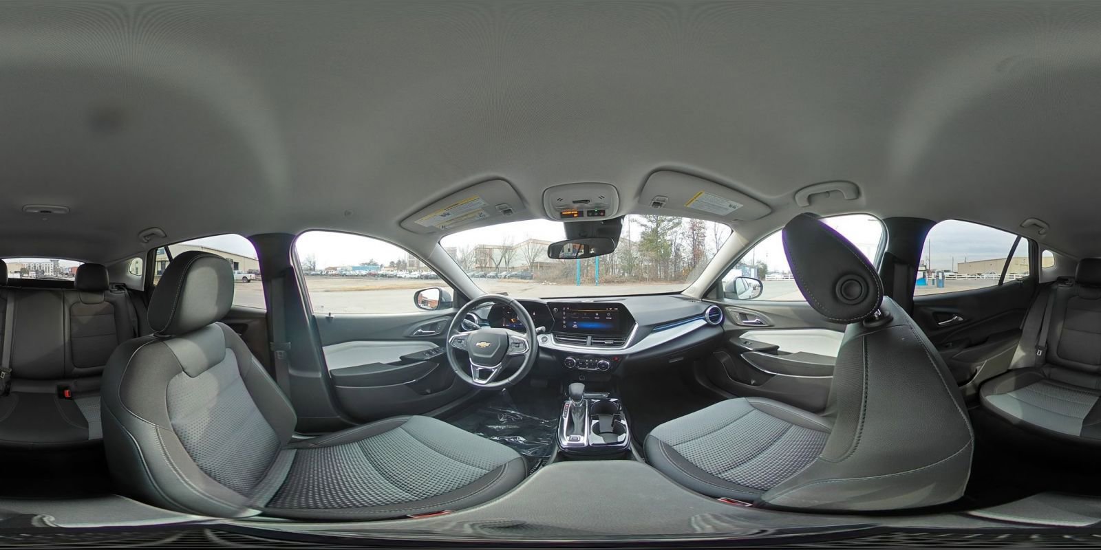 Used 2025 Chevrolet Trax LT w/ LT Convenience Package image 40