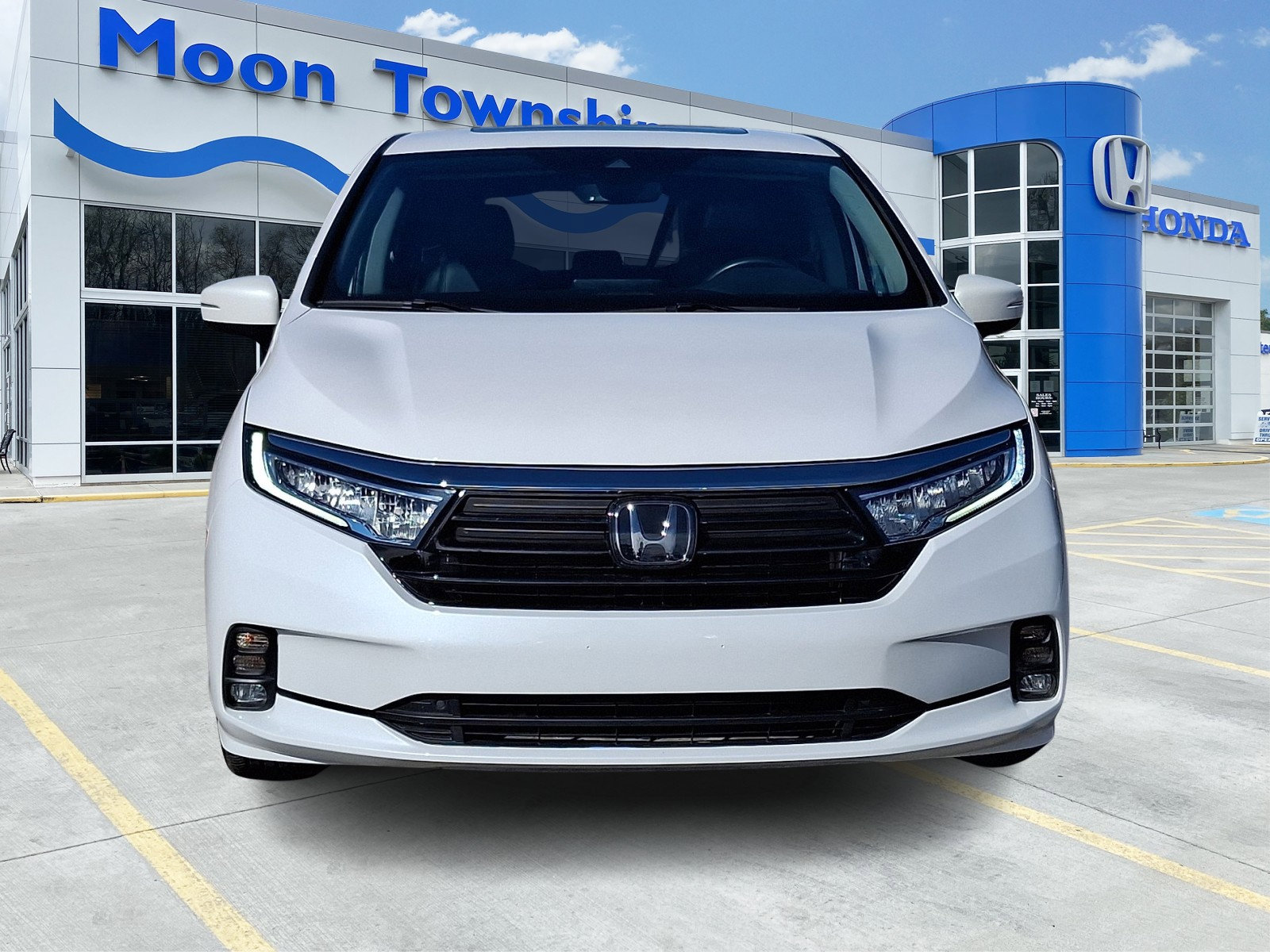 Used 2024 Honda Odyssey EX-L image 2