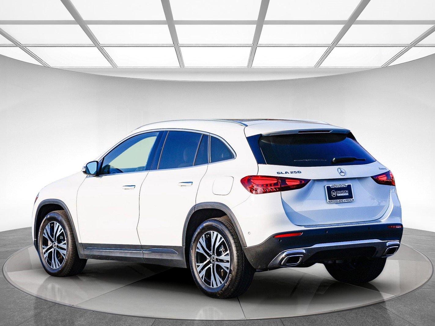 Certified 2025 Mercedes-Benz GLA 250 4MATIC image 2