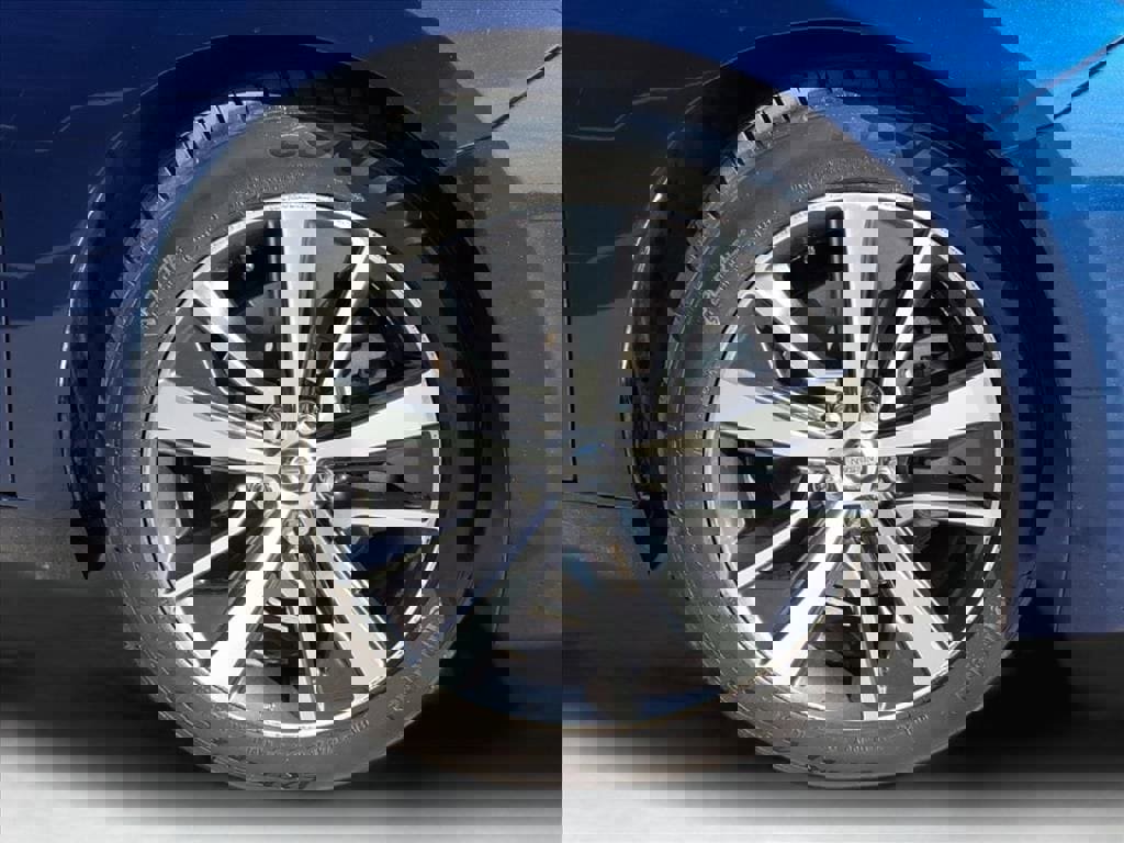 Used 2021 Nissan Maxima 3.5 SV w/ Floor Mat Group image 4