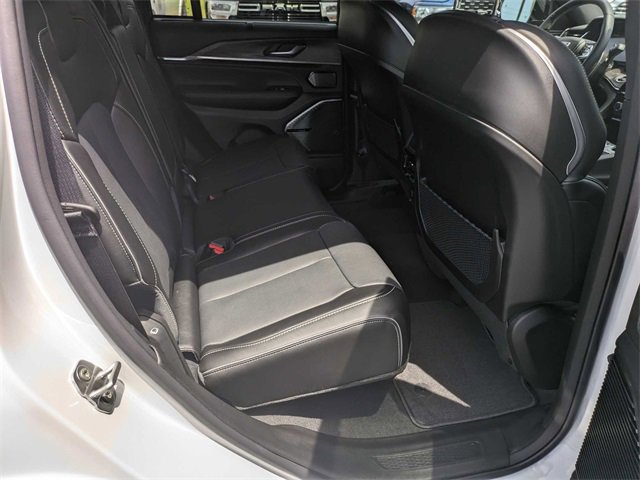 New 2024 Jeep Grand Cherokee Overland w/ Advanced Protech Group III image 35