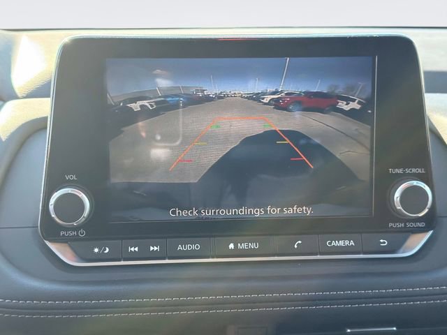 Used 2024 Nissan Rogue SV image 32