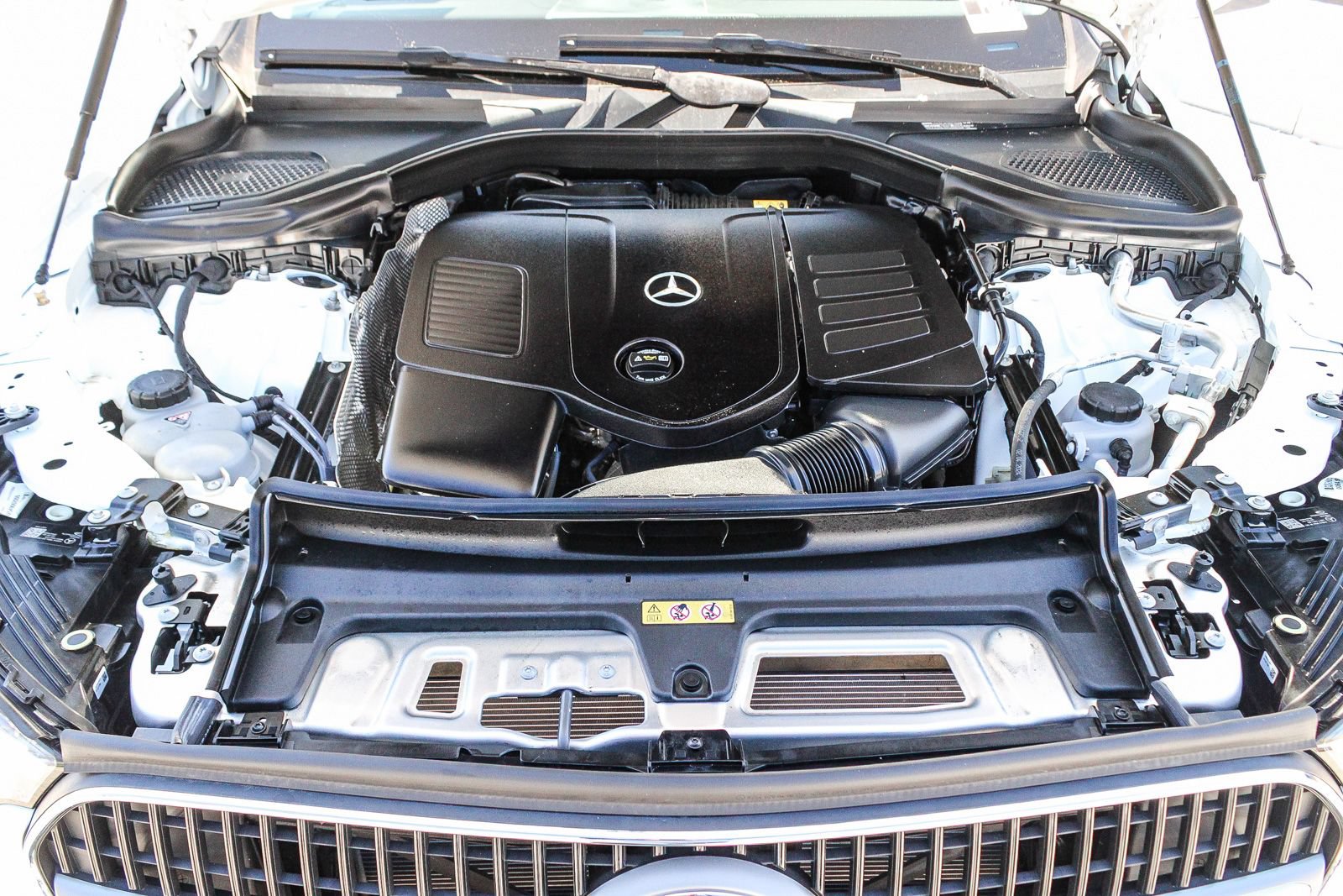 Certified 2024 Mercedes-Benz GLC 300 4MATIC image 28
