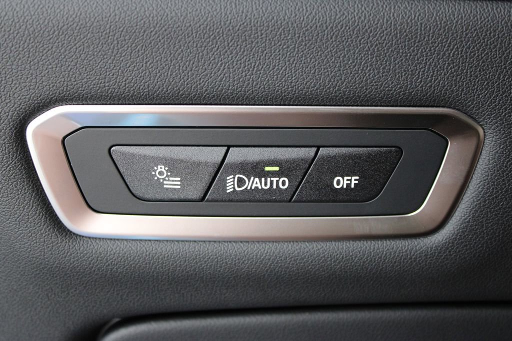 Used 2025 BMW X7 M60i AWD/4WD image 48