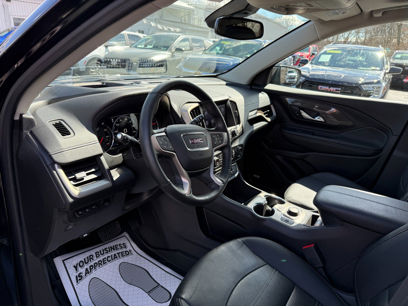 Used 2024 GMC Terrain Denali w/ Black Diamond Edition image 13