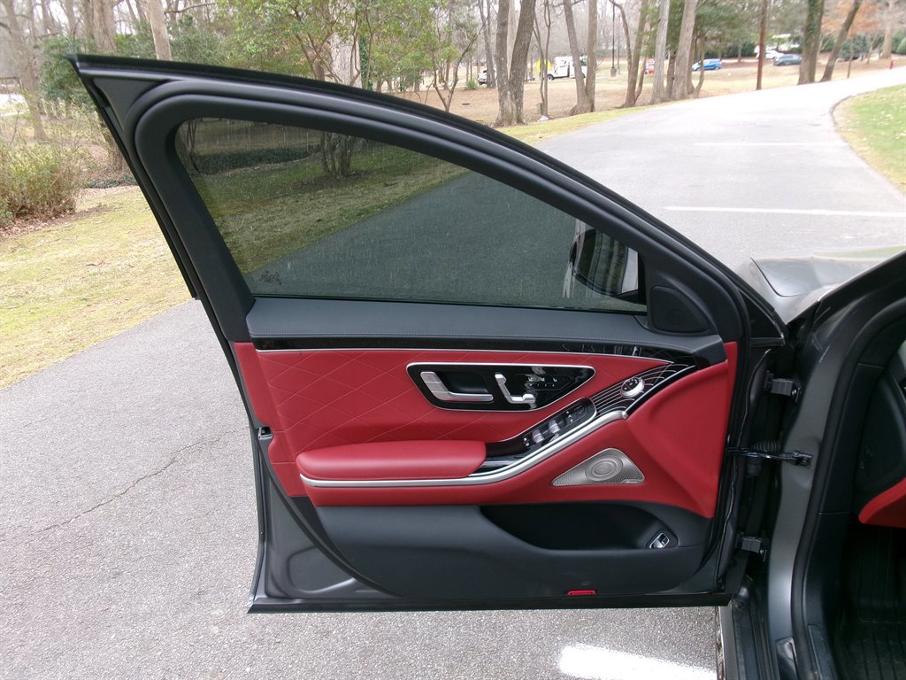 Used 2023 Mercedes-Benz S 580 4MATIC Sedan image 15