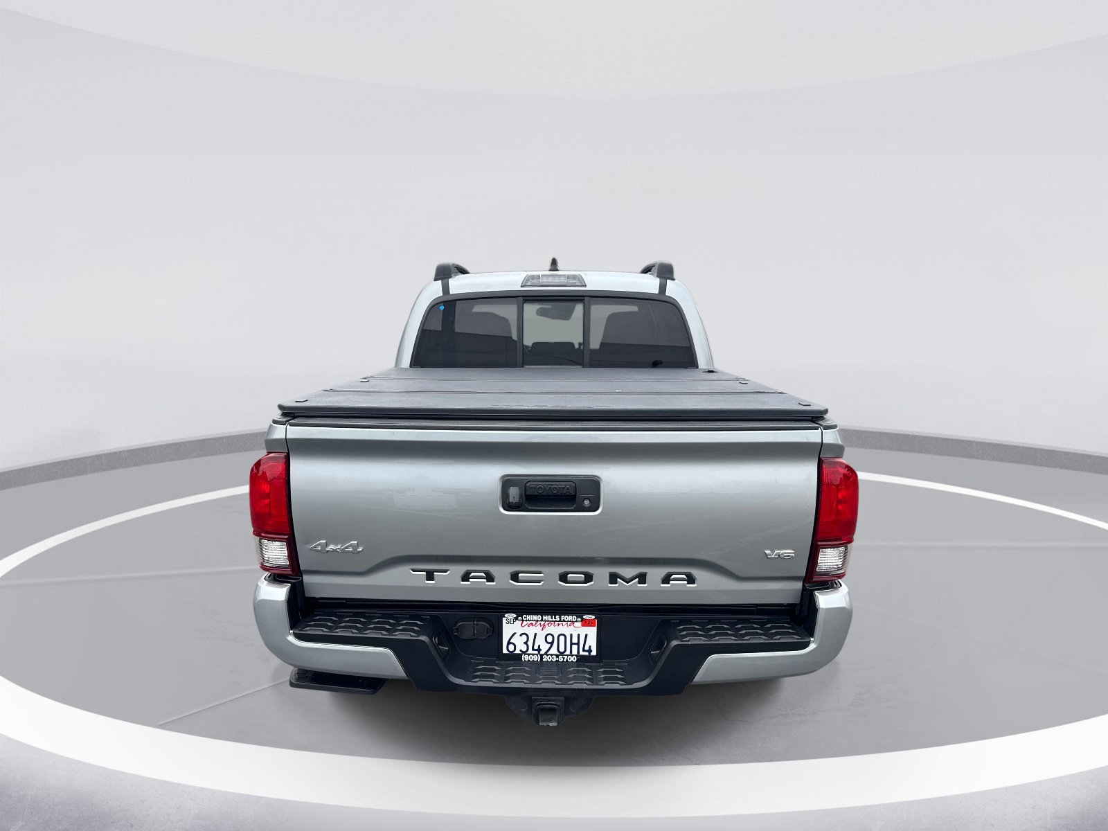 Used 2022 Toyota Tacoma SR AWD/4WD image 6