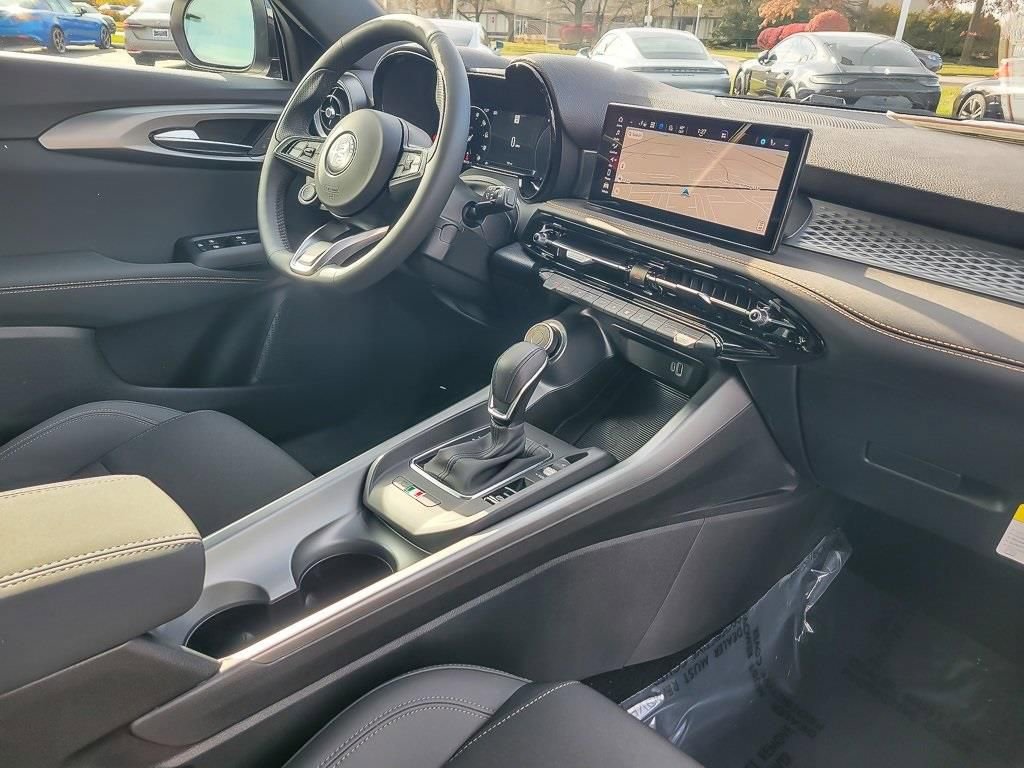 New 2025 Alfa Romeo Tonale w/ Active Assist Package AWD/4WD image 19