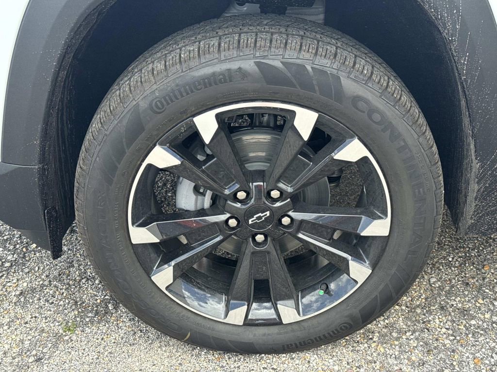 New 2026 Chevrolet Equinox RS w/ Safety and Technology Package image 4