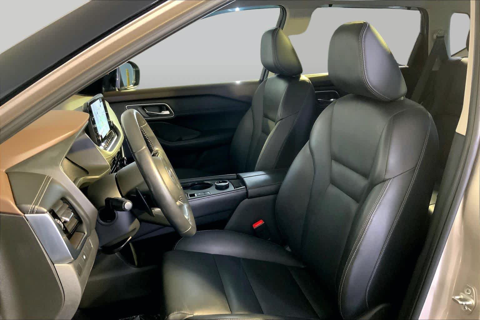 Used 2021 Nissan Rogue SL w/ Premium Package AWD/4WD image 9