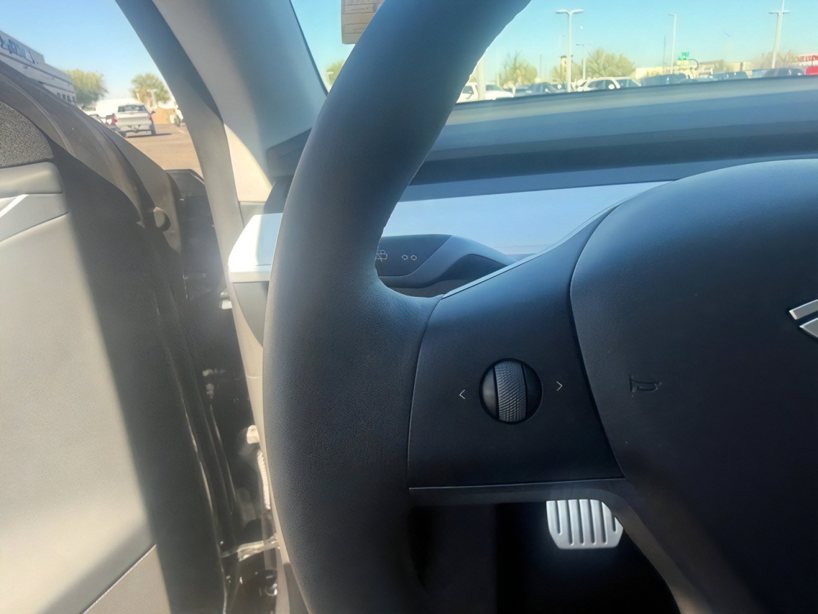 Used 2024 Tesla Model Y Performance image 27