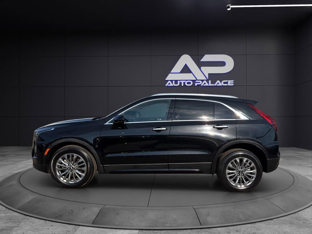 Used 2024 Cadillac XT4 Premium Luxury AWD/4WD image 7