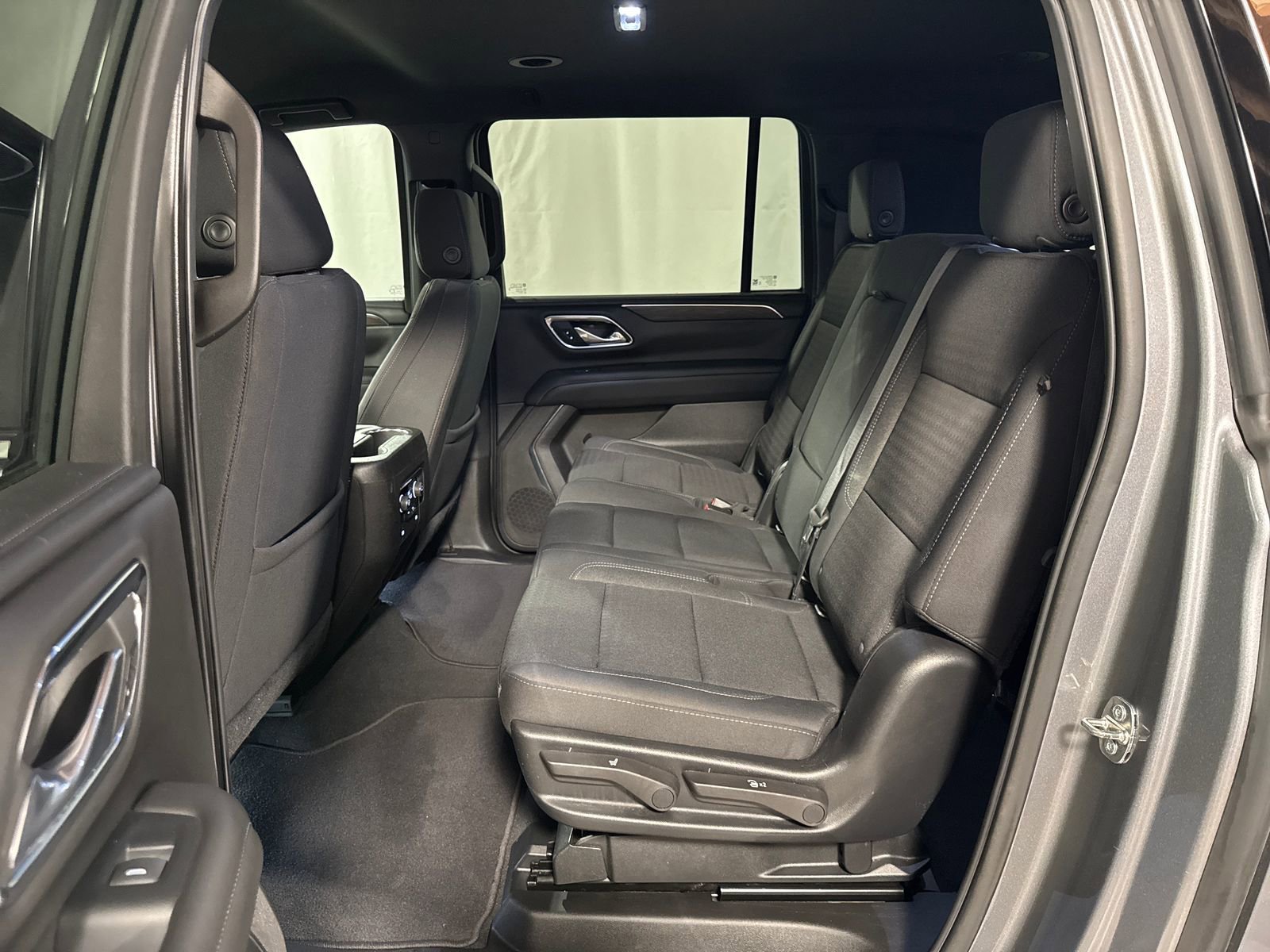 Used 2021 Chevrolet Suburban LS AWD/4WD image 5