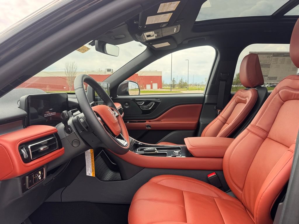 New 2026 Lincoln Aviator Reserve w/ Jet Appearance Package AWD/4WD image 8