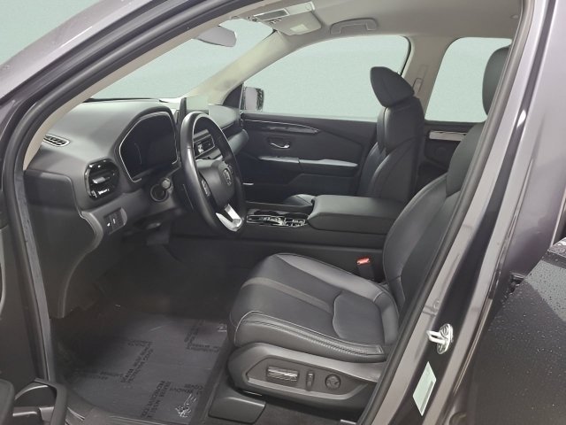Used 2025 Honda Pilot EX-L image 16