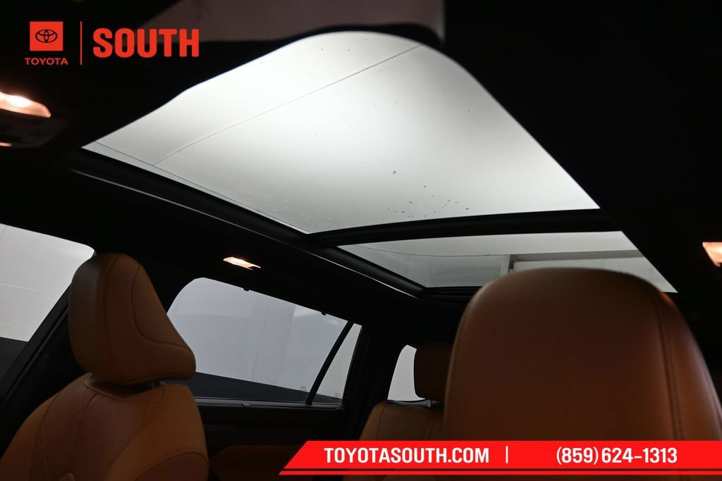 Used 2020 Toyota Highlander Platinum AWD/4WD image 20