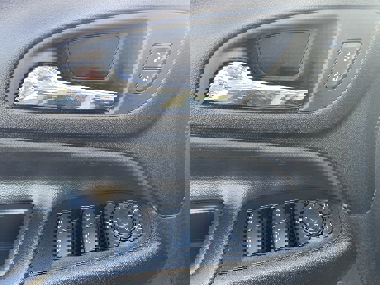 Certified 2023 Chevrolet Equinox LT image 22