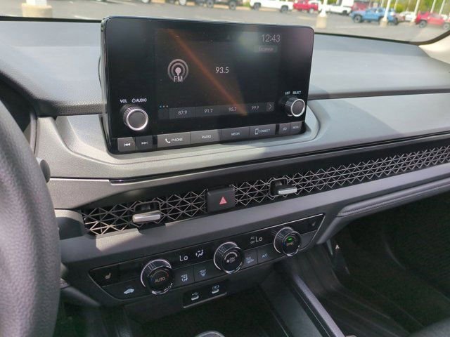 Used 2025 Honda Accord SE image 12