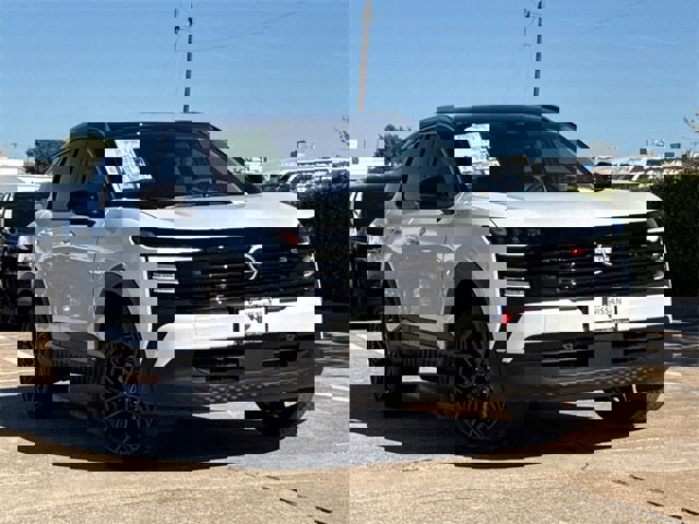 New 2026 Nissan Kicks SR