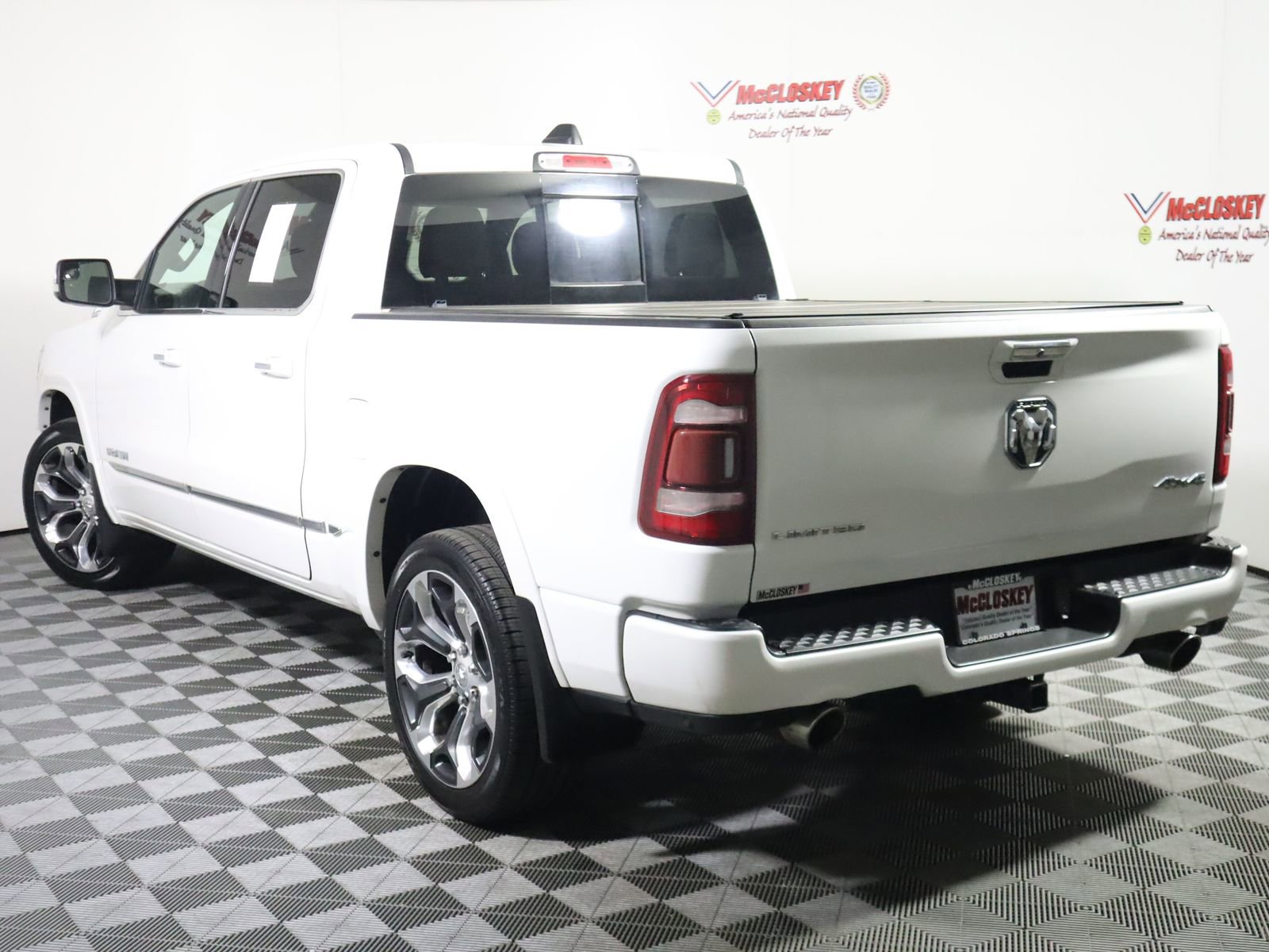 Used 2019 RAM 1500 Limited AWD/4WD image 11