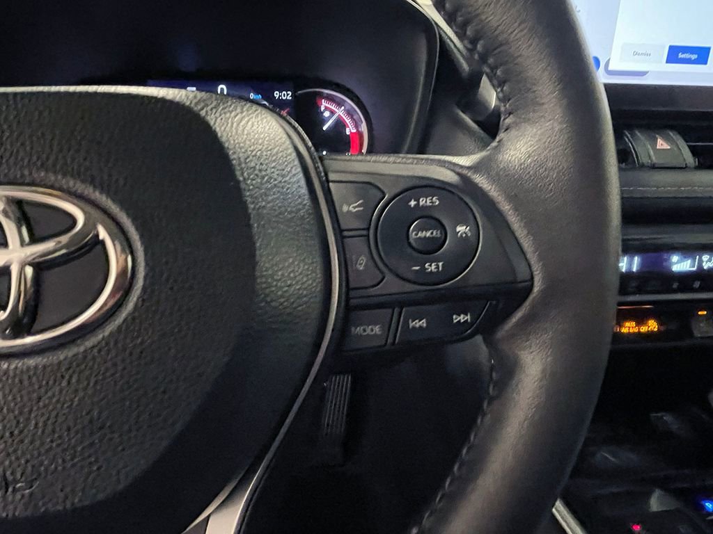 Used 2023 Toyota RAV4 XLE image 33