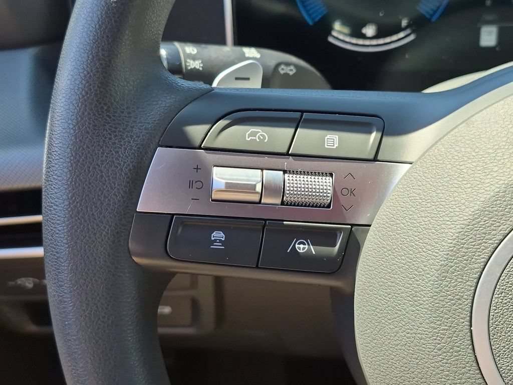 Used 2025 Hyundai Sonata SEL FWD image 21