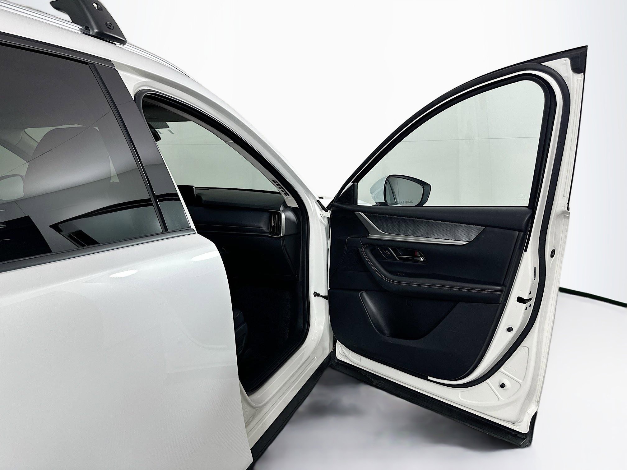 Used 2024 MAZDA CX-90 Plug-In Hybrid w/ Preferred image 34