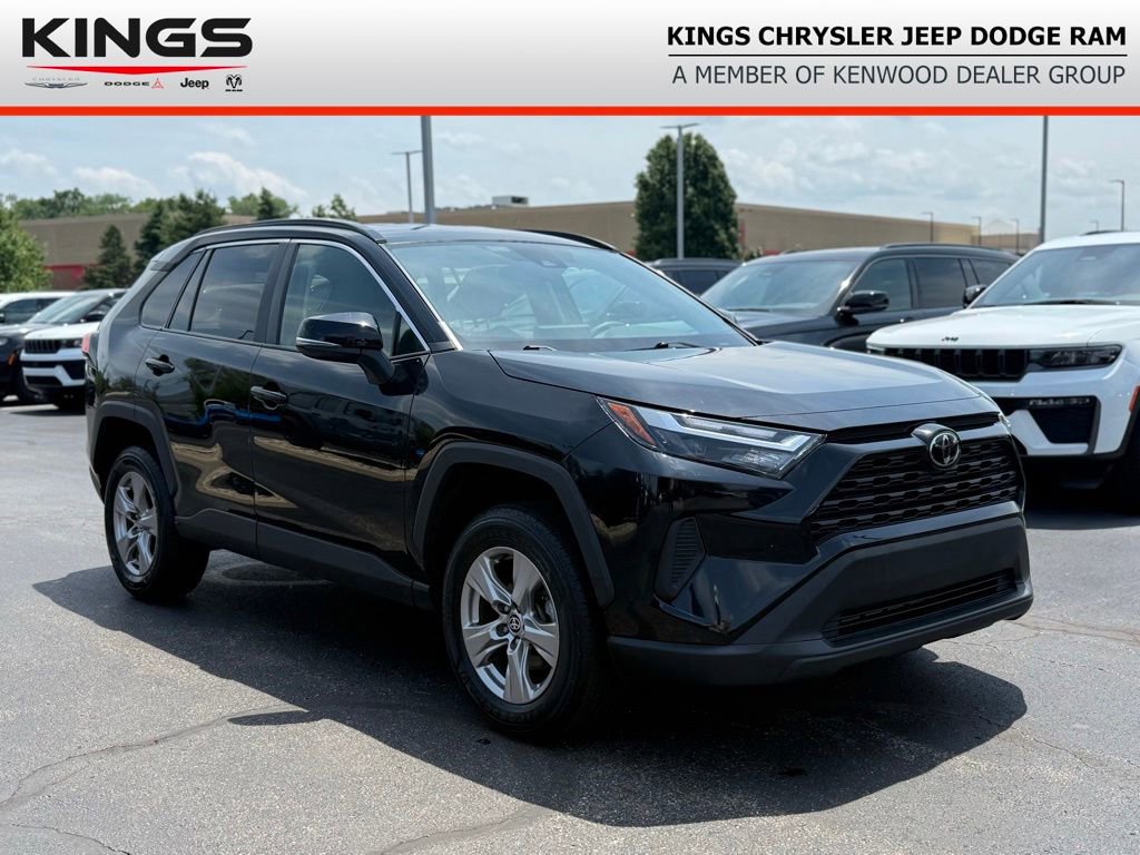 Used 2024 Toyota RAV4 XLE AWD/4WD video 1