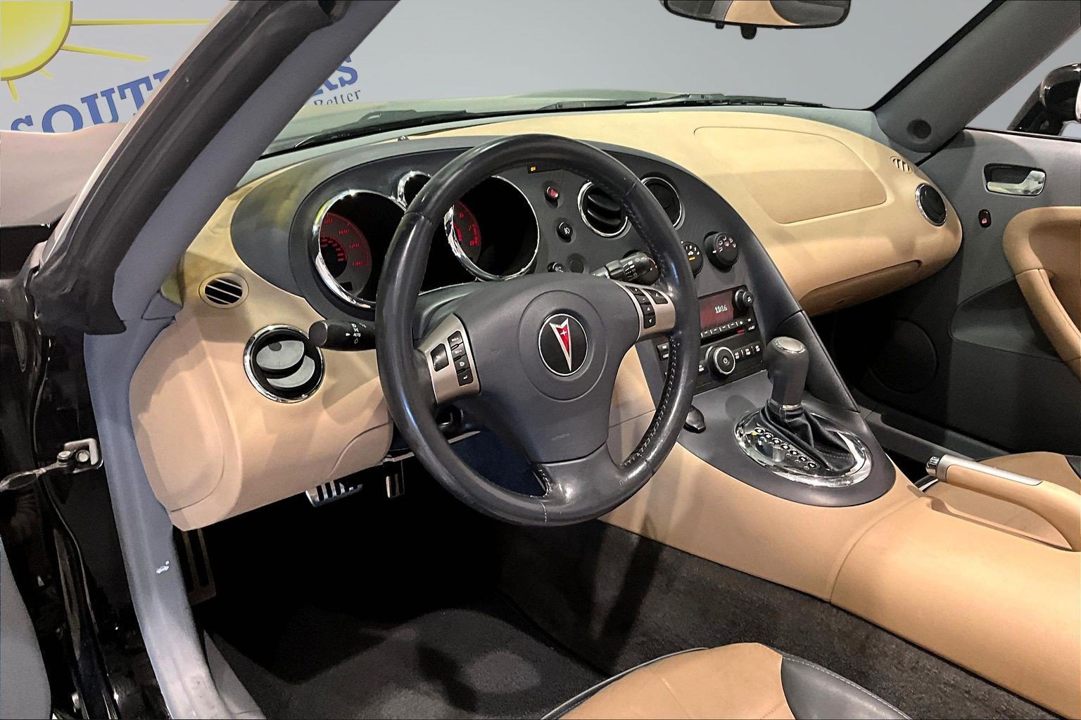 Used 2007 Pontiac Solstice Convertible w/ Premium Package RWD image 15