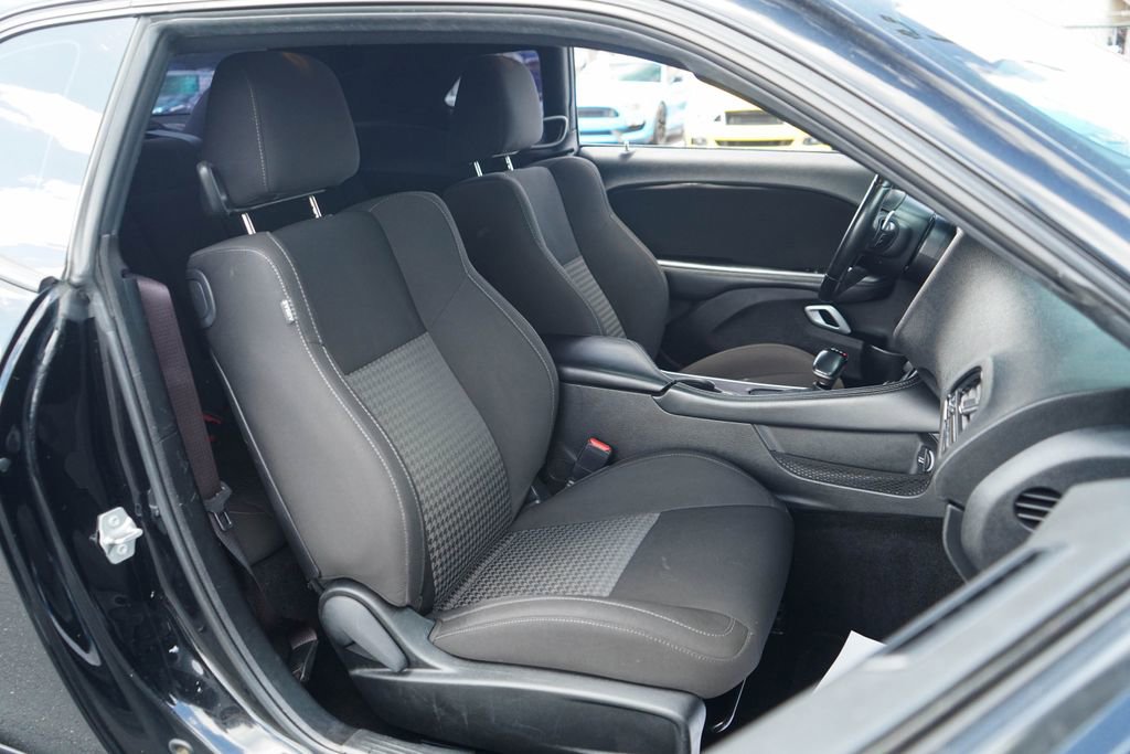 Used 2022 Dodge Challenger R/T RWD image 12