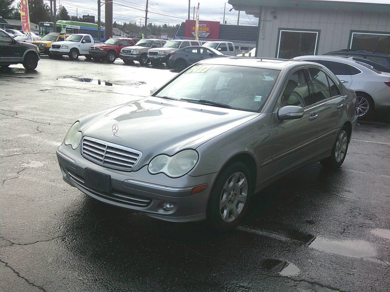 Used 2005 Mercedes-Benz C 240 4MATIC Sedan image 2