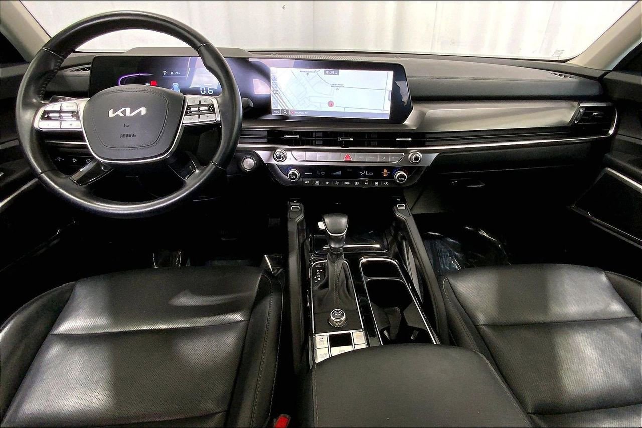 Used 2025 Kia Telluride S FWD image 14
