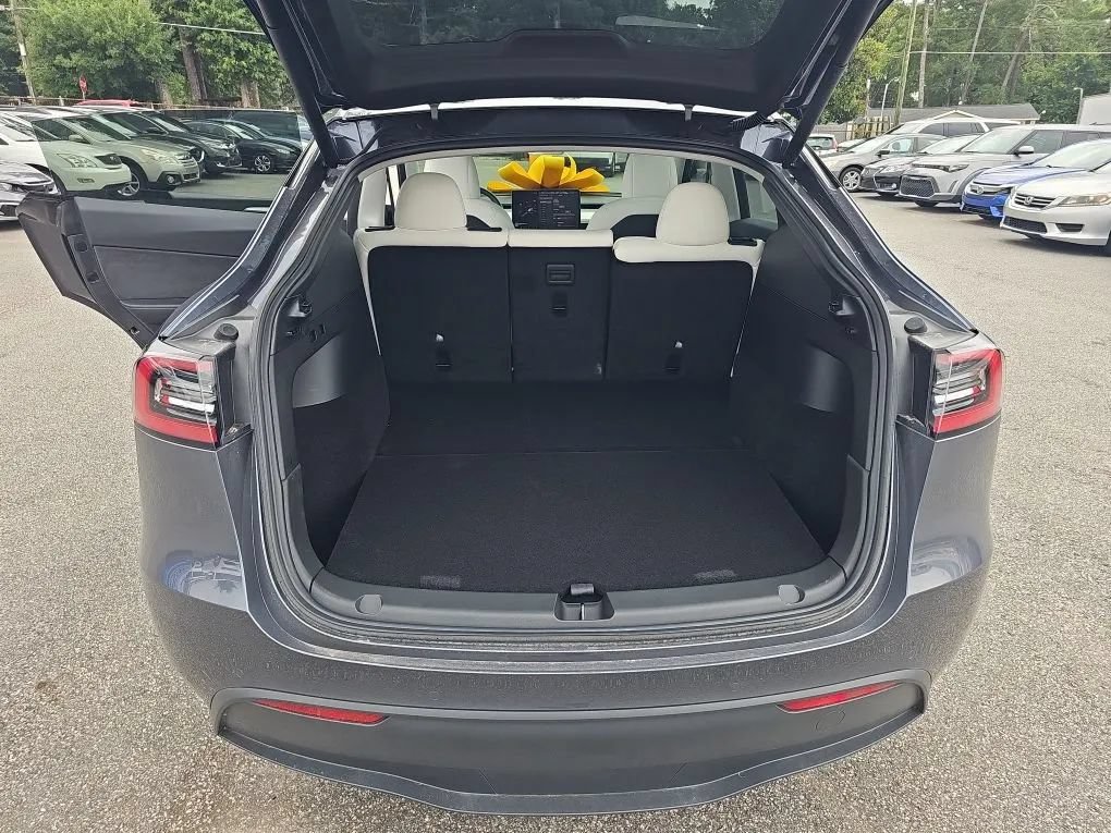 Used 2022 Tesla Model Y Long Range AWD/4WD image 19