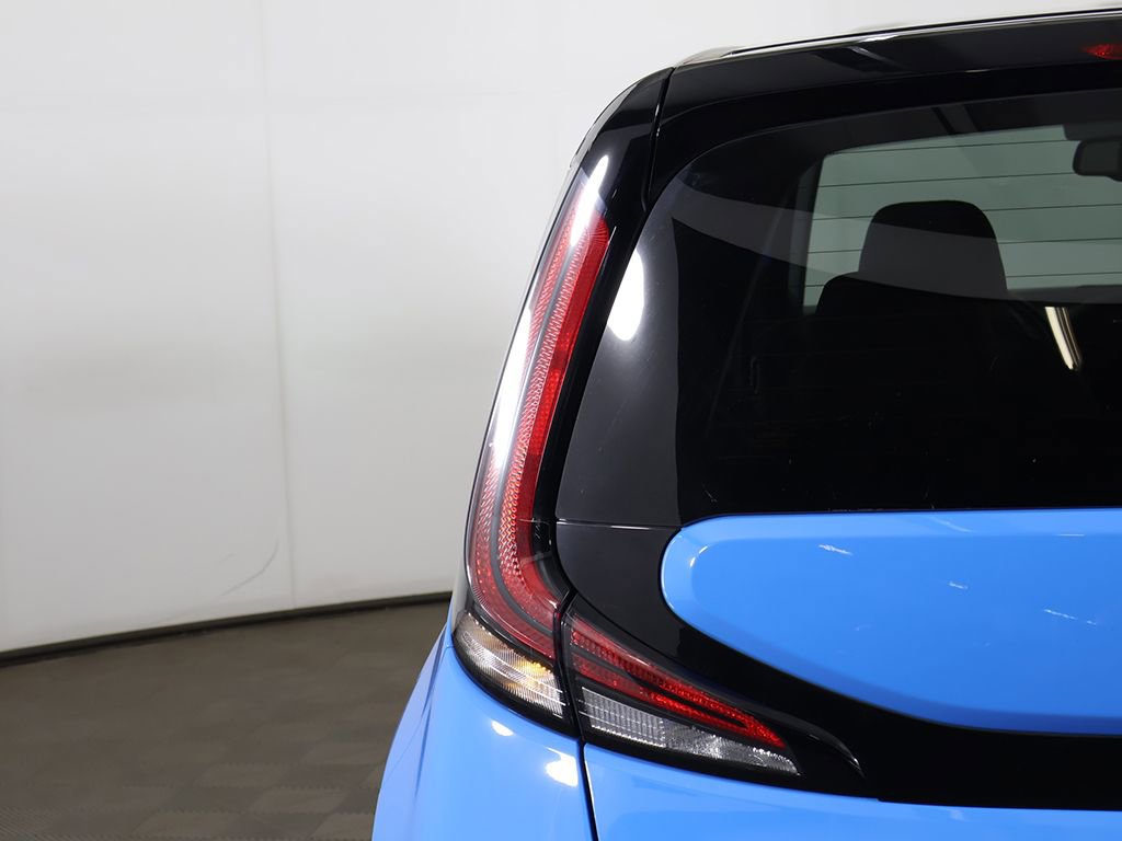 Certified 2023 Kia Soul GT-Line FWD image 14