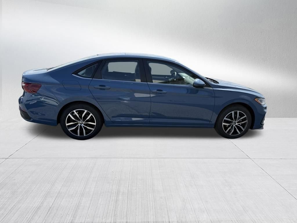 New 2026 Volkswagen Jetta SE FWD image 6